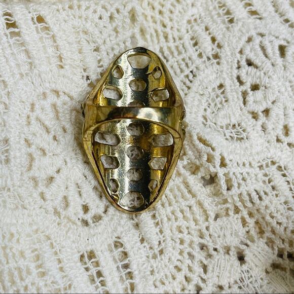 Gold color ring with rhinestones lattice pattern - Picture 5 of 11